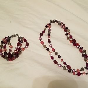 Beaded necklace and bracelet set